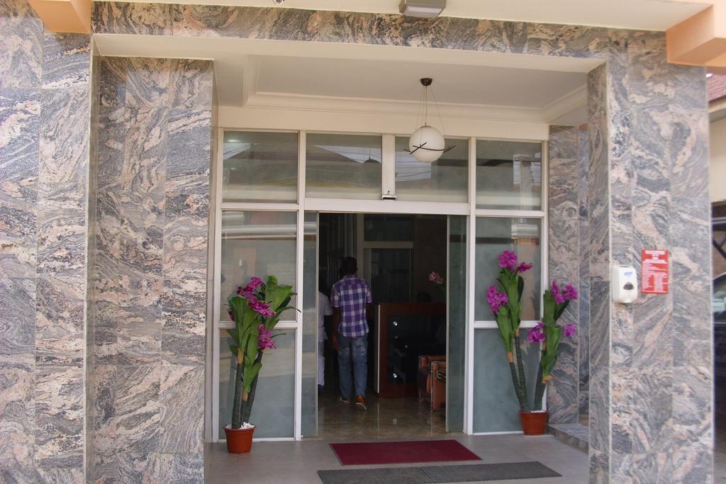 Grand Venice Transit Apartments Lagos Exterior photo
