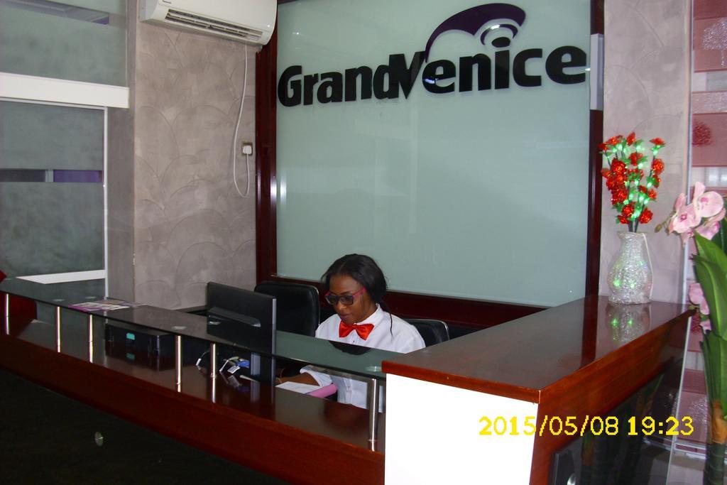 Grand Venice Transit Apartments Lagos Exterior photo