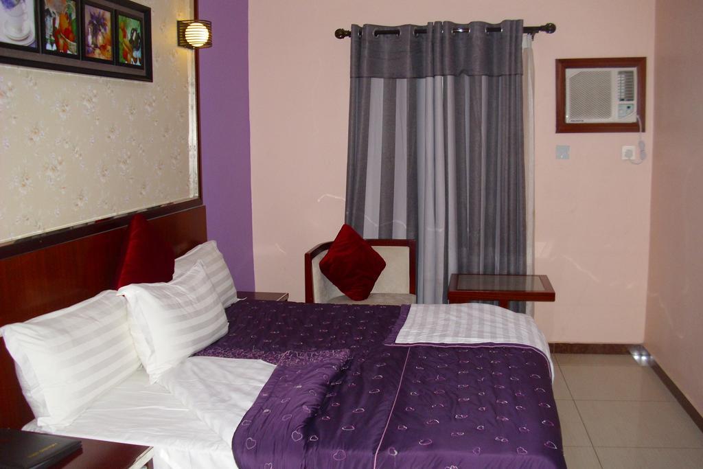 Grand Venice Transit Apartments Lagos Room photo