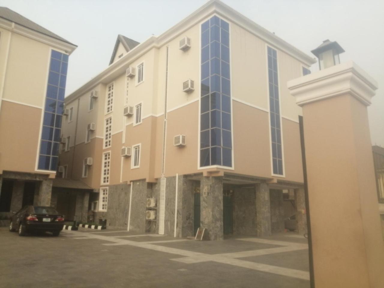 Grand Venice Transit Apartments Lagos Exterior photo