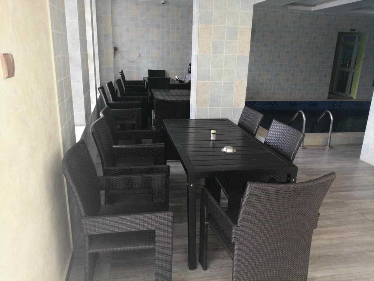 Grand Venice Transit Apartments Lagos Exterior photo