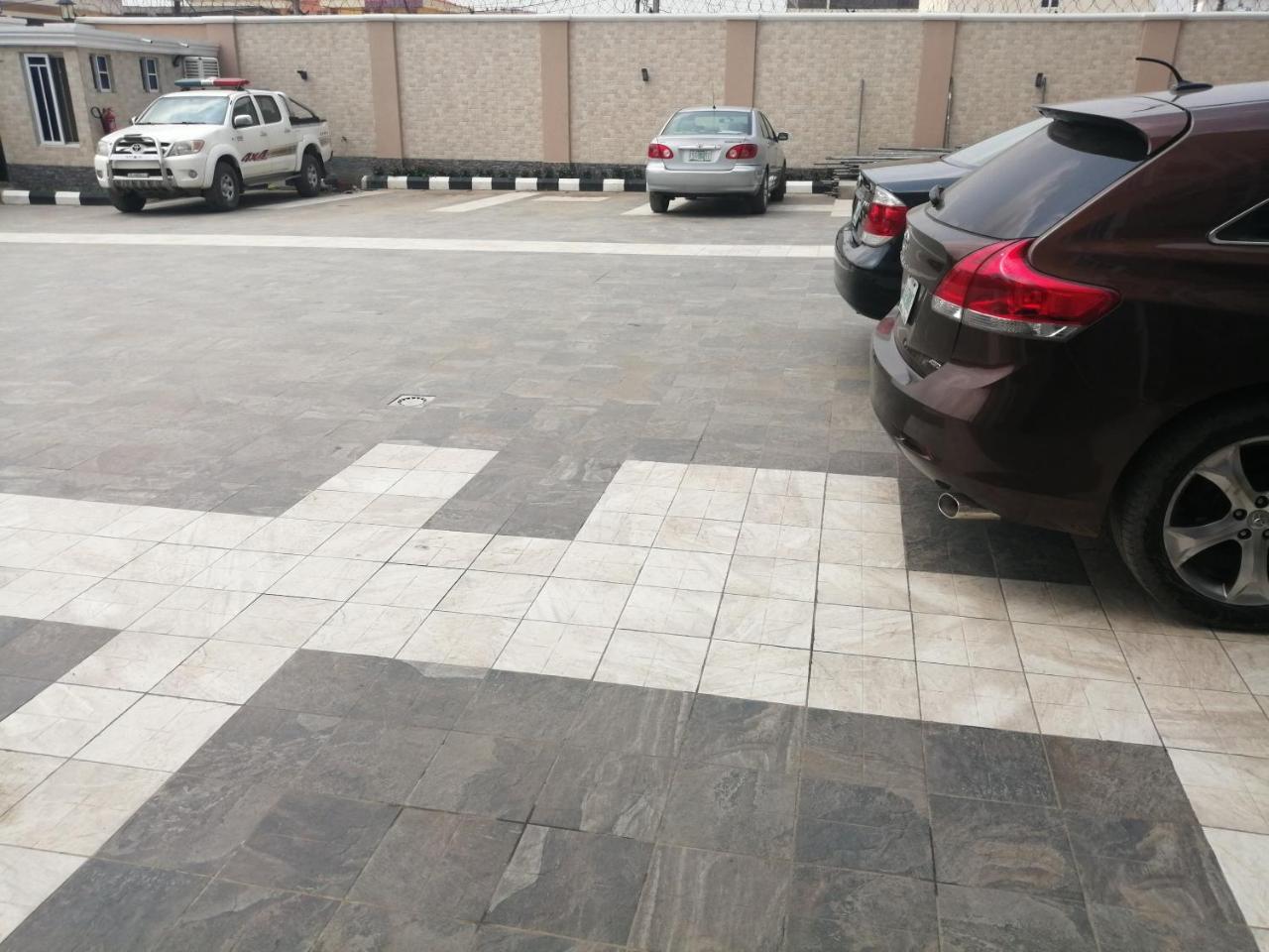 Grand Venice Transit Apartments Lagos Exterior photo